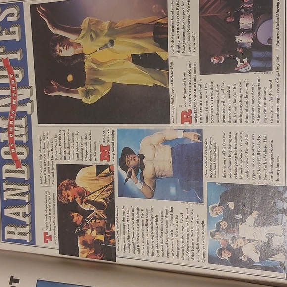 Set of 2 Rolling Stone Magazines from 90's - Picture 10 of 10